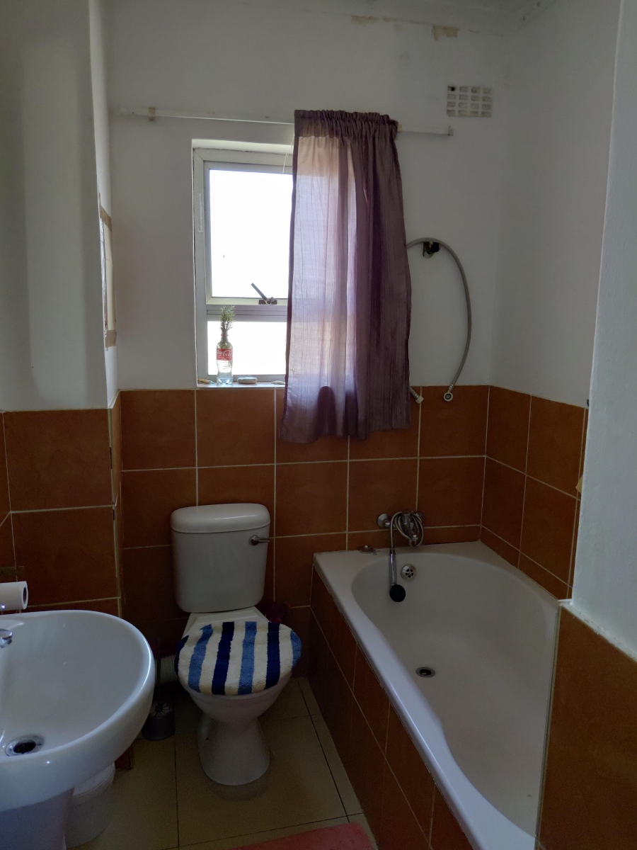 2 Bedroom Property for Sale in Paarl East Western Cape